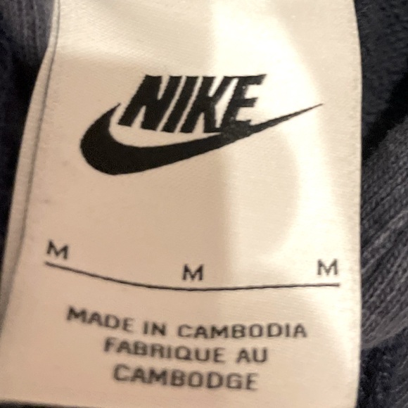 navy blue nike hoodie - Picture 3 of 3